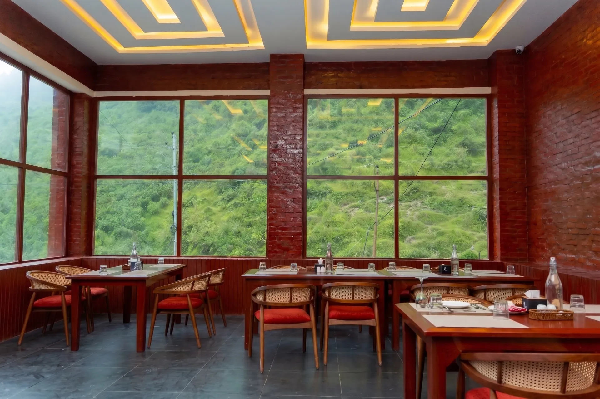 Dining at Supa View Resort